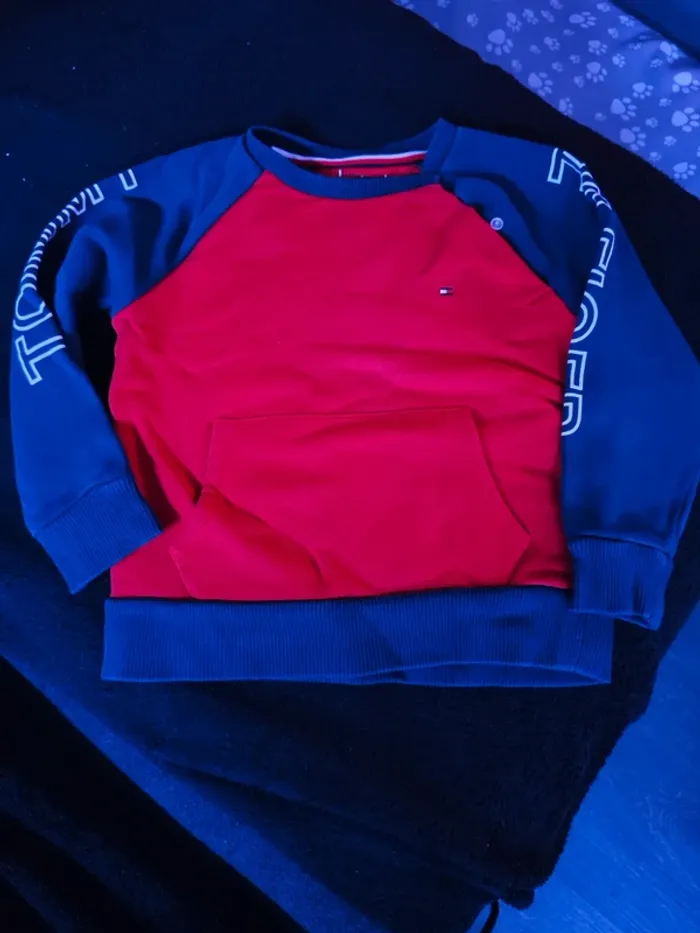 Pull tommy hilfiger 2 ans