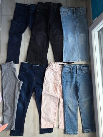 Lot de jean et pantalon