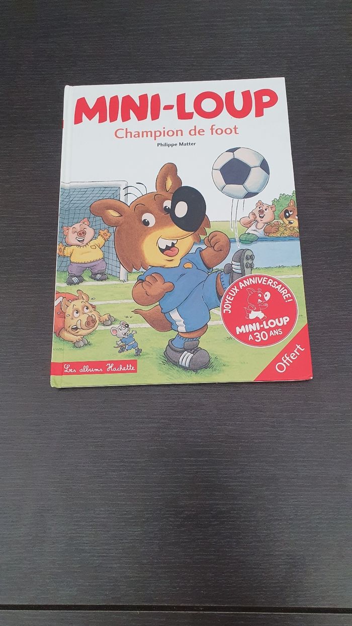 Mini loup champion de football
