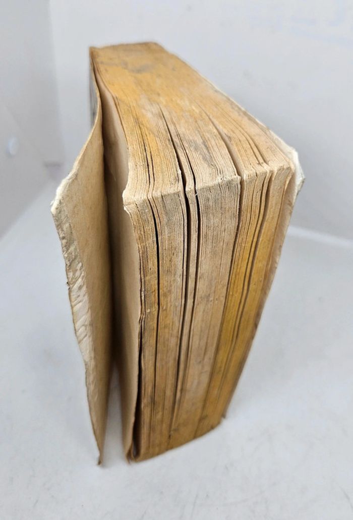 "Un capitaine de quinze ans", de Jules Verne.
Le livre de poche.
538 pages - photo numéro 3