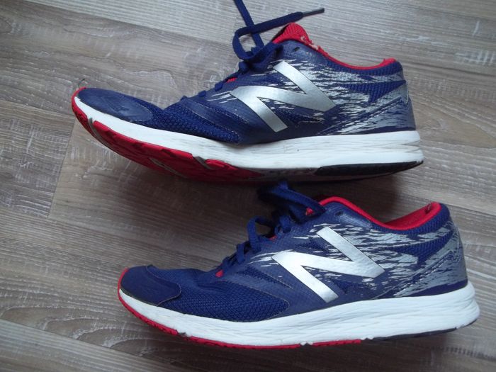 Baskets bleues et rouges New Balance 42 (Ch14) - photo numéro 3