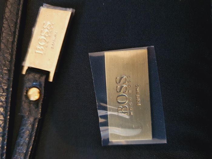 Pochette à Maquillage "HUGO BOSS" Neuve sous blister. - photo numéro 3