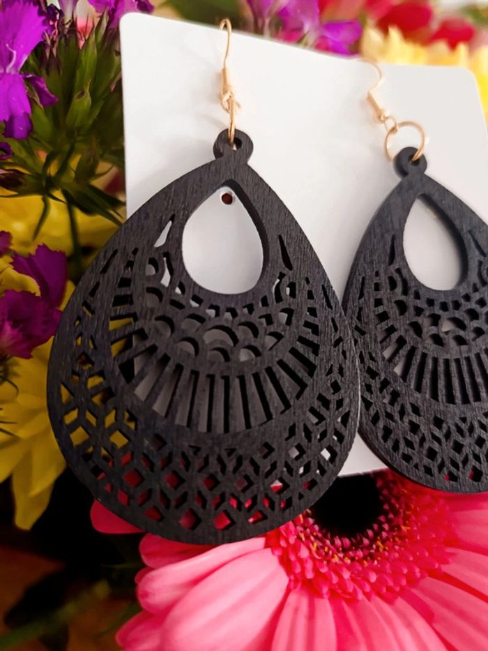 Boucles d'oreilles bois noir - photo numéro 2