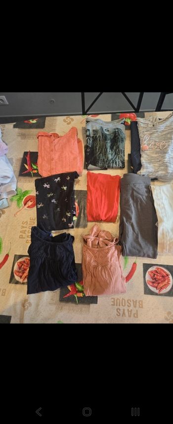 Lot de 11 vêtements fille  6 ans