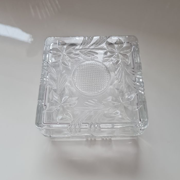 Magnifique coffret en verre