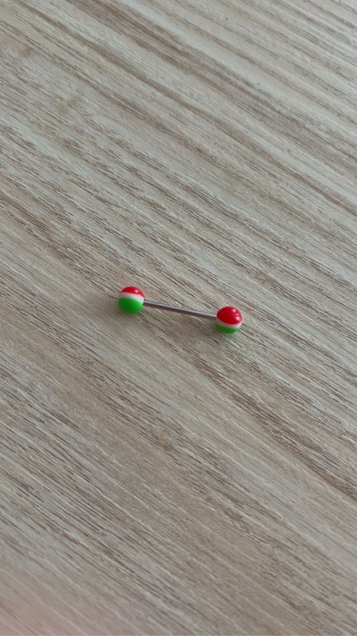 Piercing à la langue en acier inoxydable