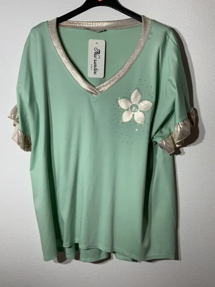 T-shirt « fleurs » femme taille unique (38-44)- new sunshine - neuf avec étiquette