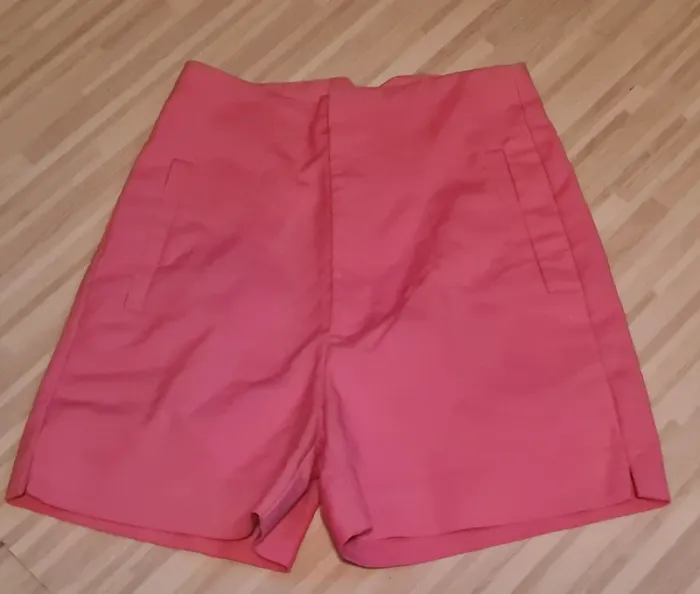 Short rose Stradivarius - photo numéro 2