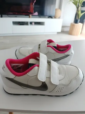 Basket Nike      enfant fille