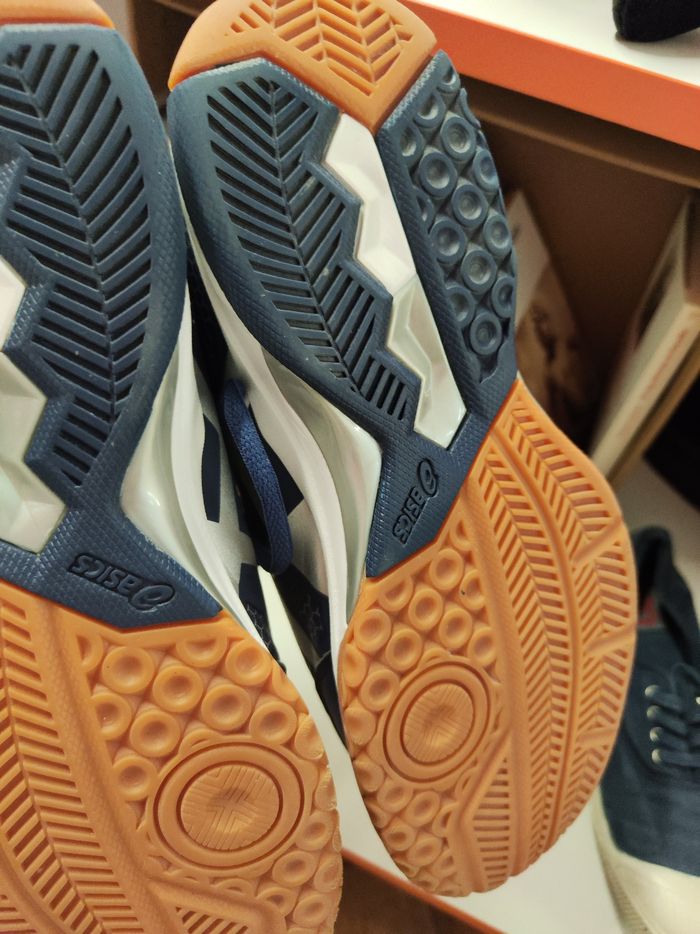 Vend. Basket Asics  neuf - photo numéro 8