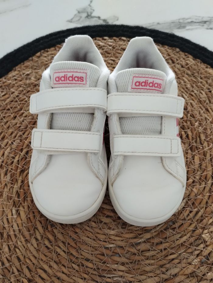 Baskets Adidas blanches et roses - photo numéro 5
