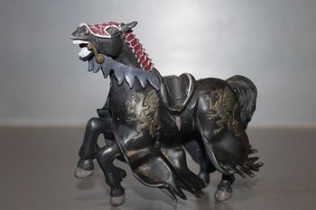 Figurine Cheval du prince des tenebres