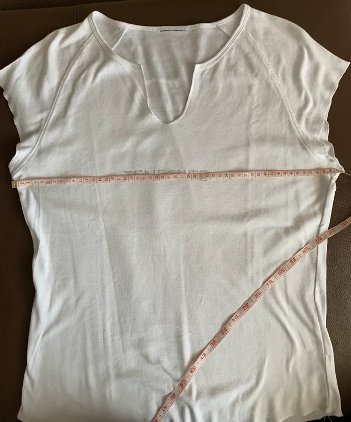 Tee-shirt blanc à brillant L😺 - photo numéro 3