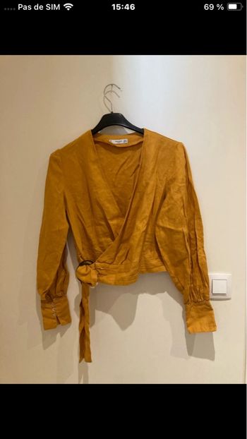 Top cache cœur en lin Mango taille S en très bon état 