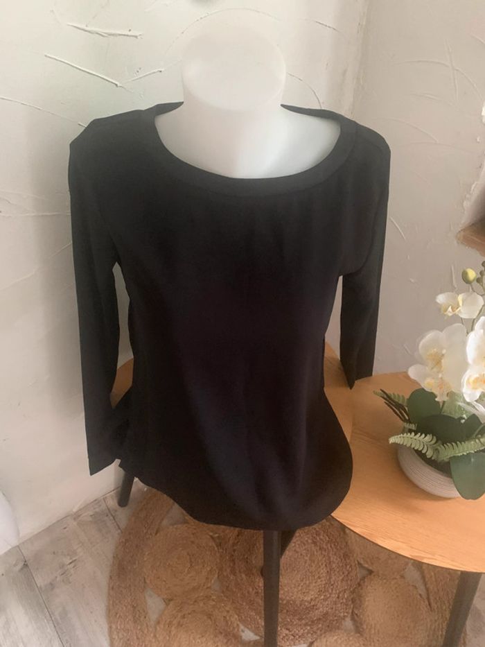 Blouse noire manches longues taille 38 - photo numéro 2