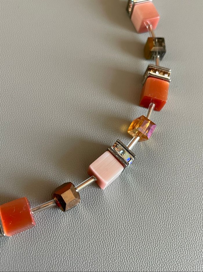 Collier perles cubiques - photo numéro 2