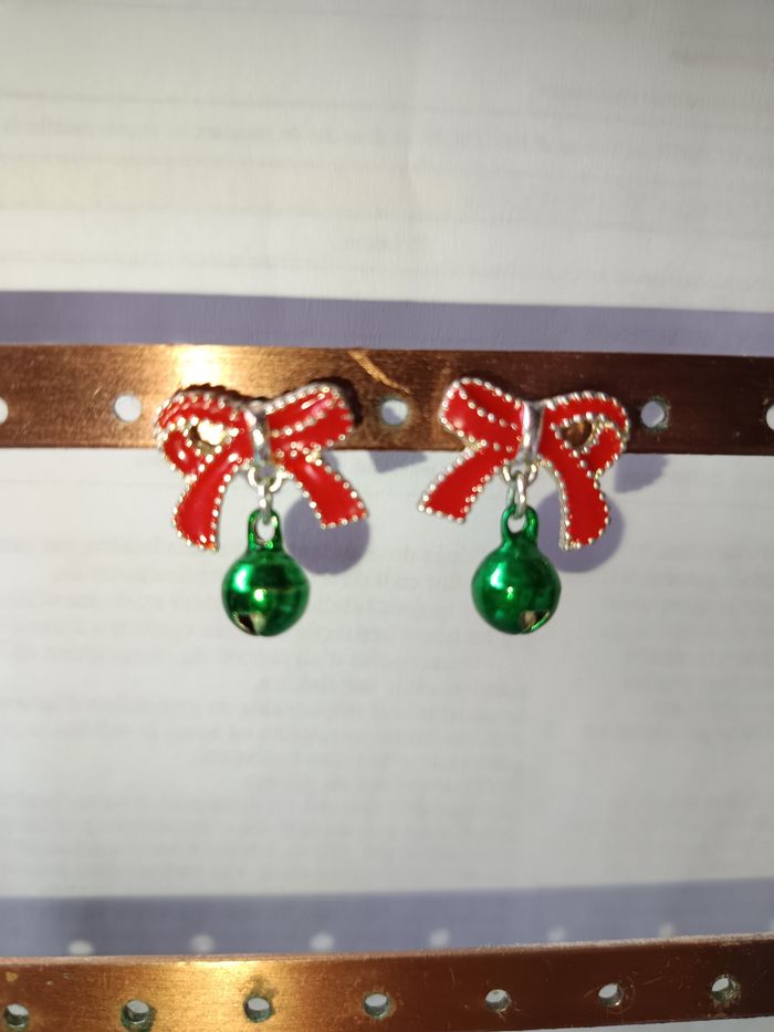 Paire de boucles d'oreilles - photo numéro 2