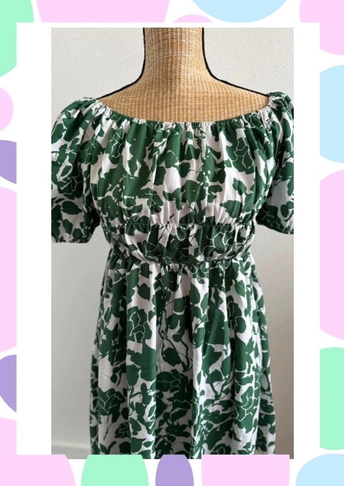 Robe verte à imprimé floral – taille M – neuve - photo numéro 3