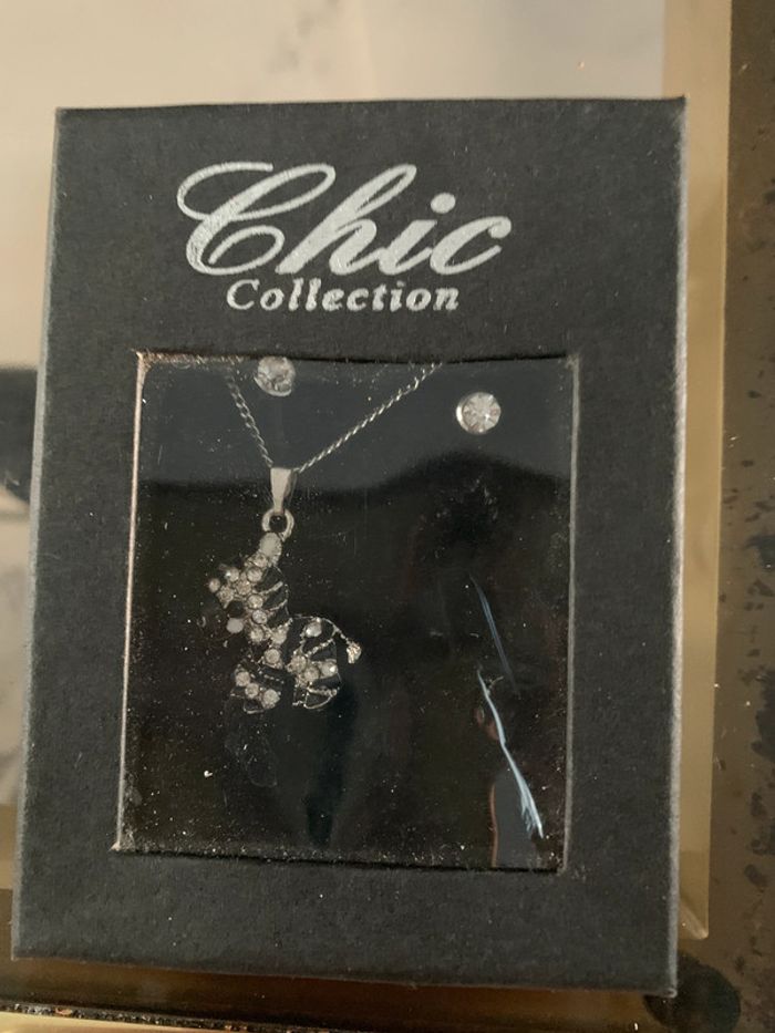 Parure boucle d’oreille collier petit zèbre - photo numéro 3