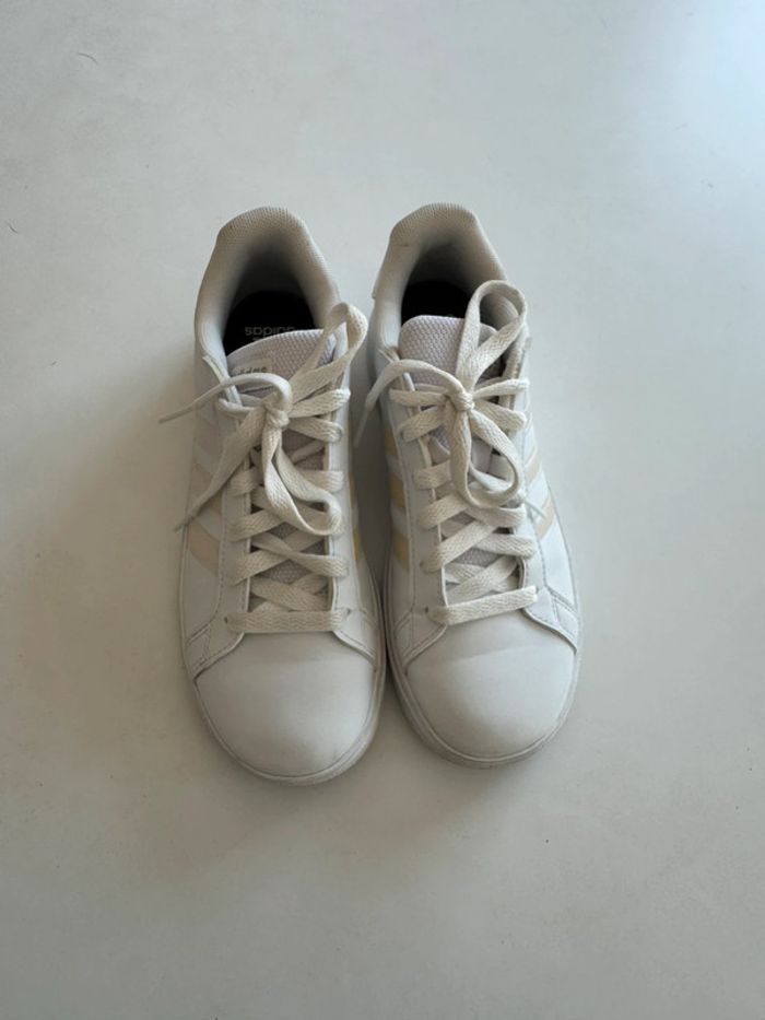 Baskets Adidas blanches taille 36 – Très bon état - photo numéro 5