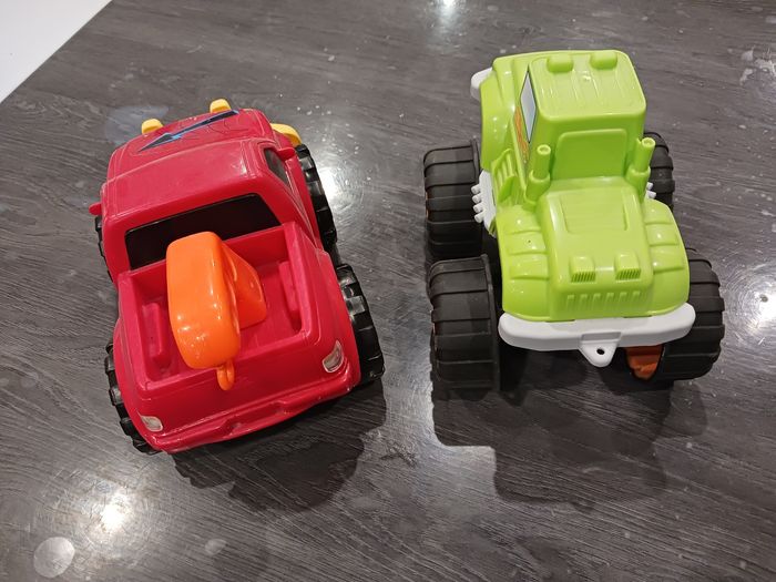 Lot 2 vehicules monster truck - photo numéro 4