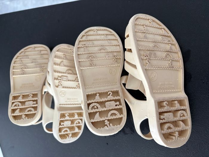 Lot de 2 paires de sandales IGOR taille 24 - photo numéro 3