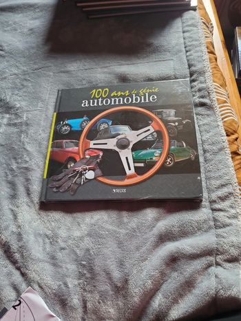 Livre 100 ans de génie automobile