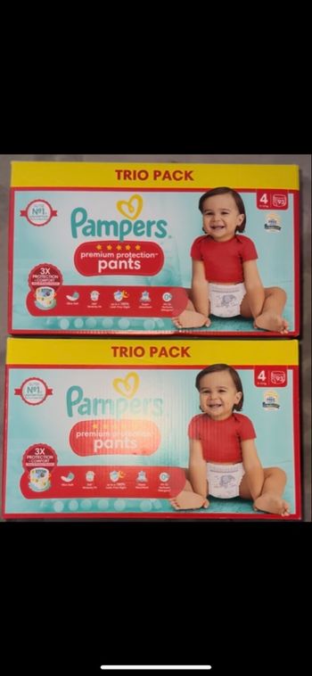 Lot de 2 cartons  de couches Pampers taille 4