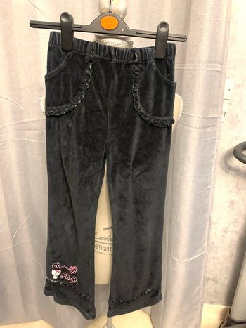 Pantalon de pyjama taille 8 ans + autre
