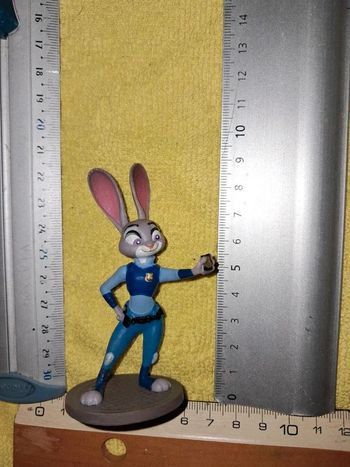 Zootopia figurine