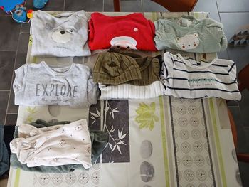 Lot 7 pyjamas 9m