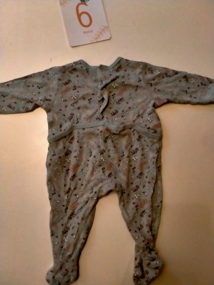 Lot de 2 pyjamas bébé Taille 6 mois - photo numéro 8
