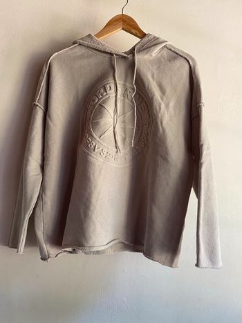 424 - pull beige à capuche