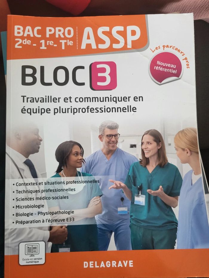 Livres scolaire ASSP - photo numéro 5