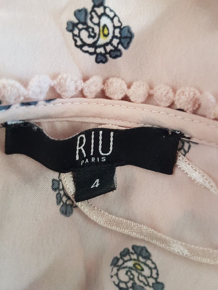 Haut multicolore, manches en pointes évasées. RIU. Taille 4 44, 55cm aux aisselles, 66cm de haut. - photo numéro 5