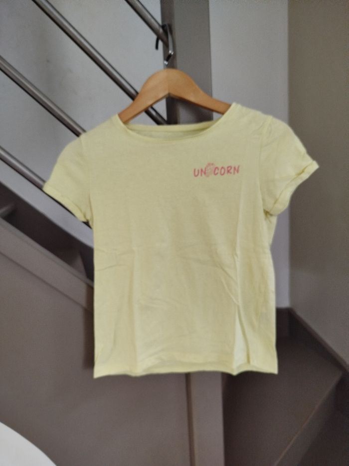 Tee-shirt jaune - photo numéro 2