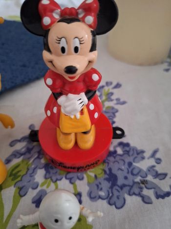 Différentes figurines