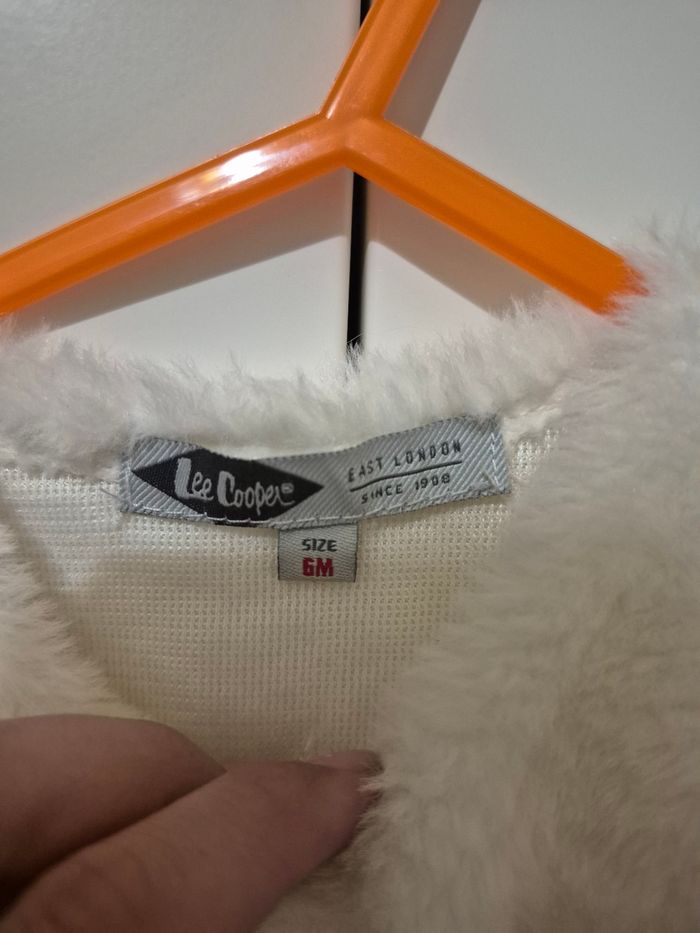Gilet fausse fourure Lee Cooper taille 6 mois - photo numéro 2