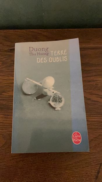 Terre des oublis - Duong Thu Huong