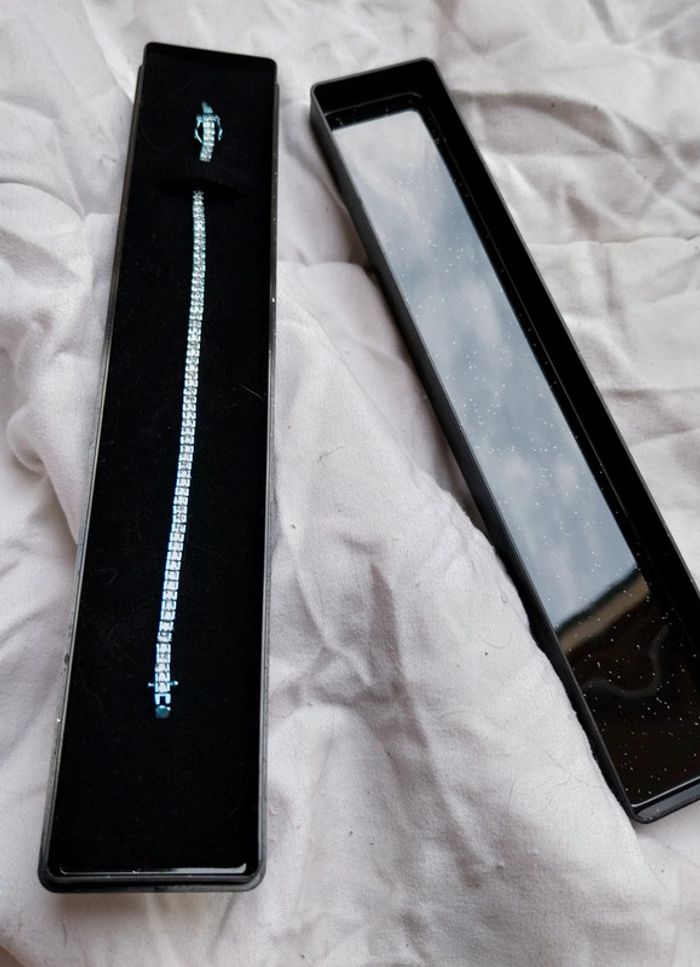 Bracelet véritable en zircon d une vraie bijouterie