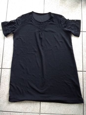 Jolie robe noire Kiabi taille 50 52