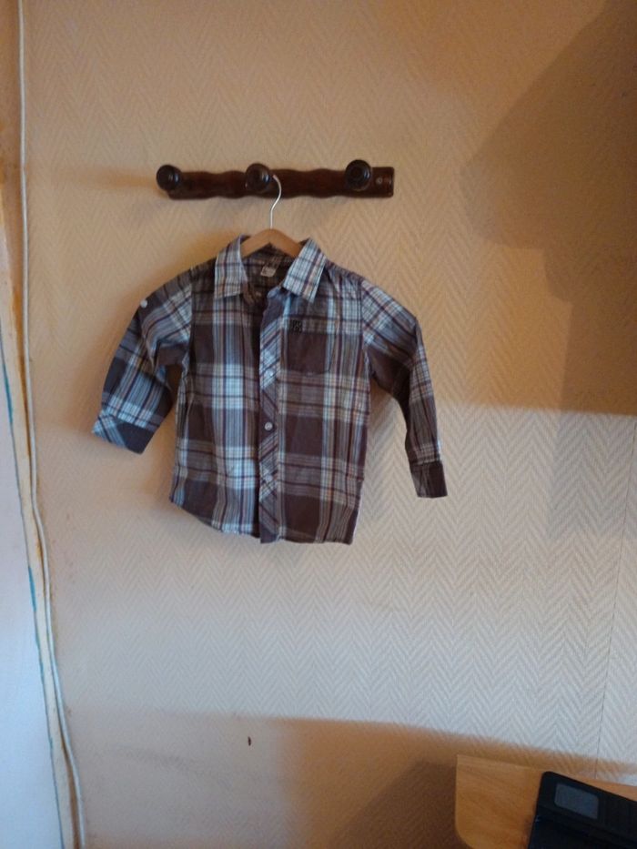 Chemise tape à l'oeil