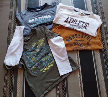 Lot de 4 tee-shirts manches longues 8 ans