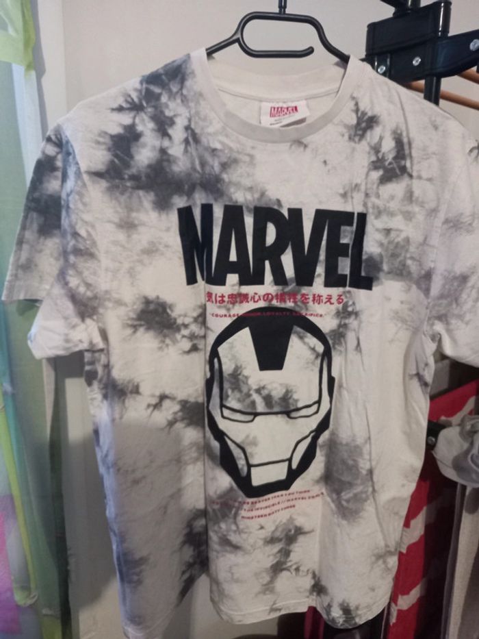 Tee-shirt marvel