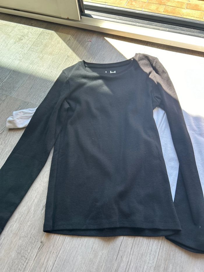 3 t Shirts manches longues 8 ans - photo numéro 2