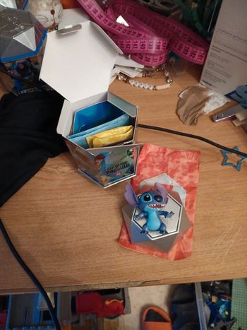 Capsule surprise disney stitch juste le perso  ouvert