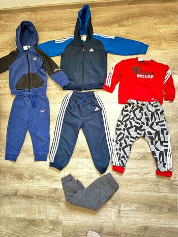 Lot jogging 2/3 ans