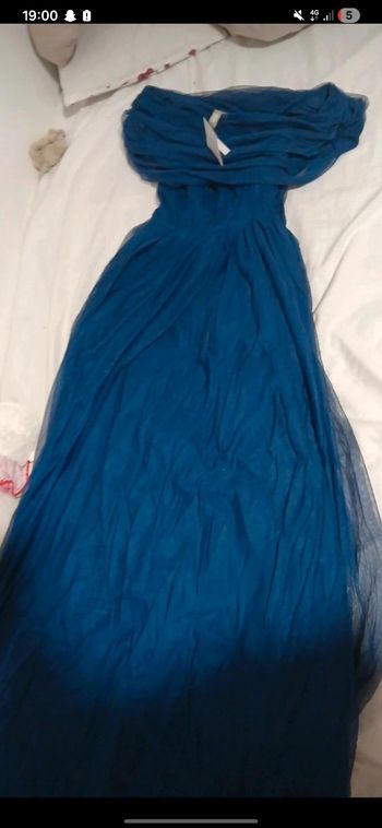 Robe de soirée a volant