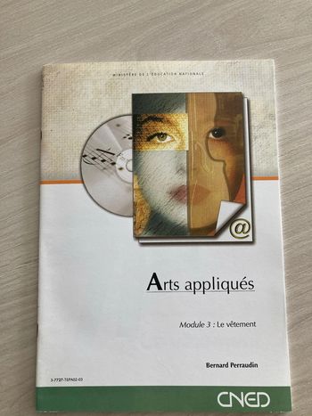 Fascicule Arts appliqués : Le vêtement