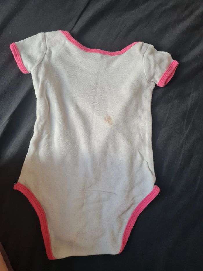 Lot bodies MC 9 mois - photo numéro 9